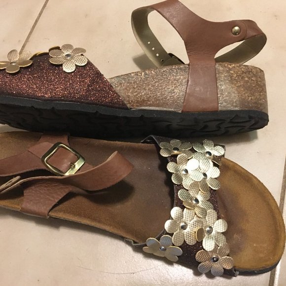 Ladies Shoes (3 pairs) Flats - Picture 2 of 7